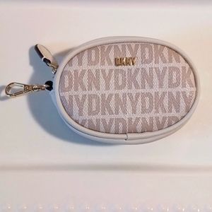 *New* DKNY Clip On Change Purse Accessory